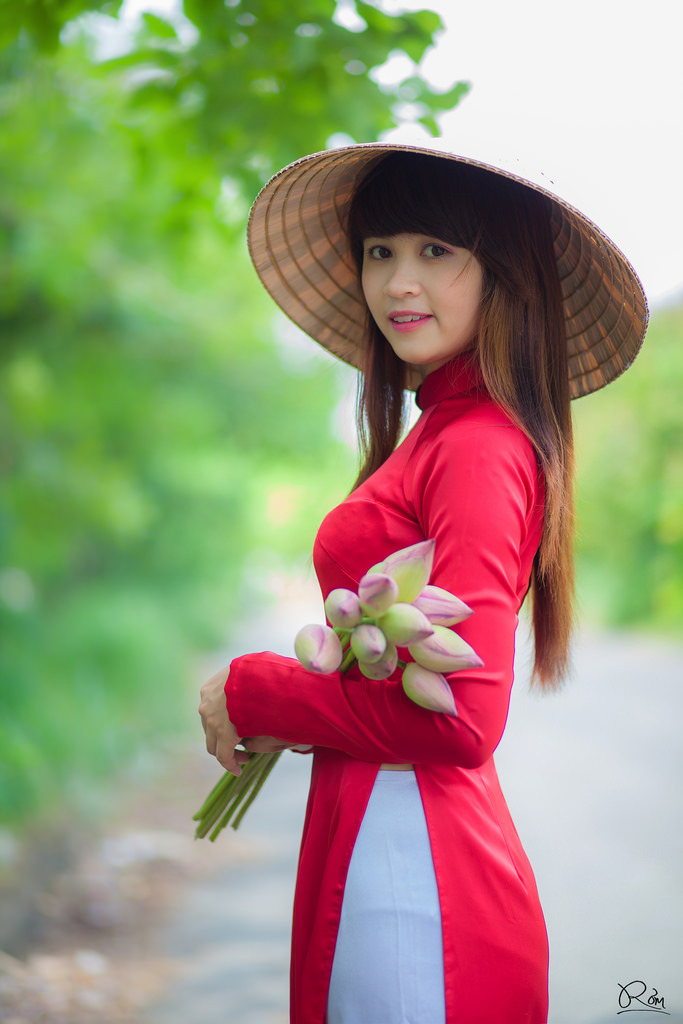 電影《新婚學(xué)?！吩诰€觀看國(guó)語(yǔ)