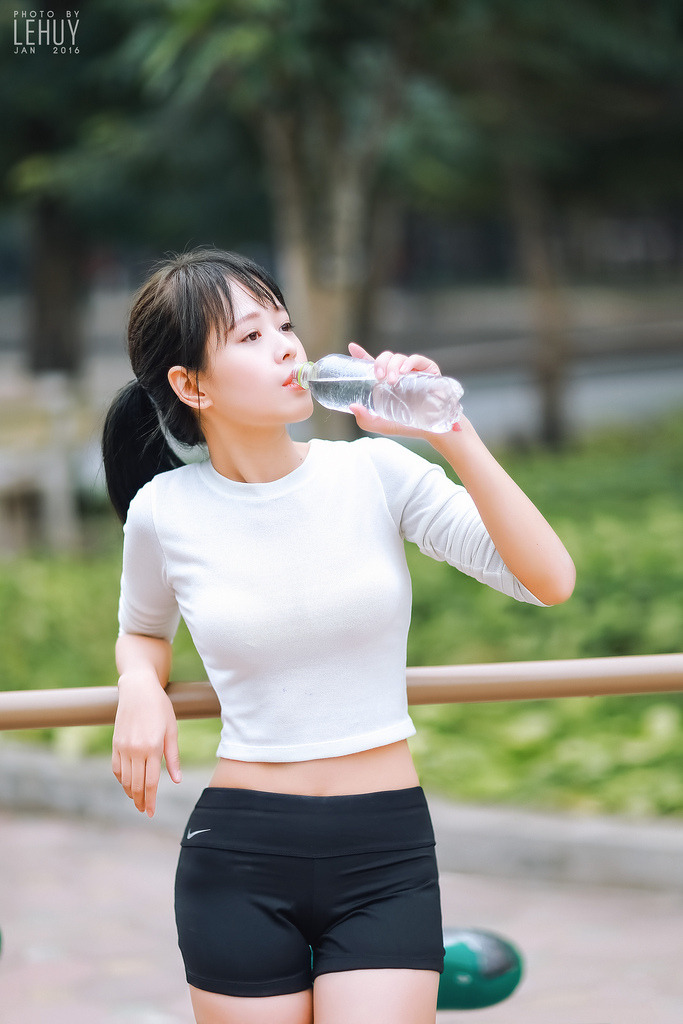 看全黃大色黃大片美女人