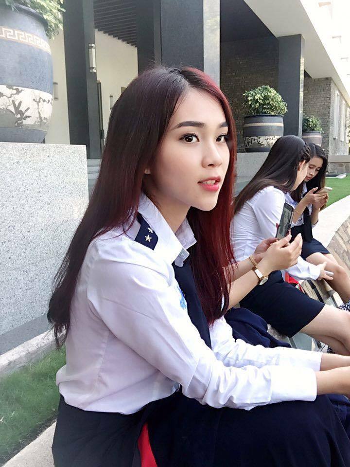 女律師墮落高清hd三級(jí)