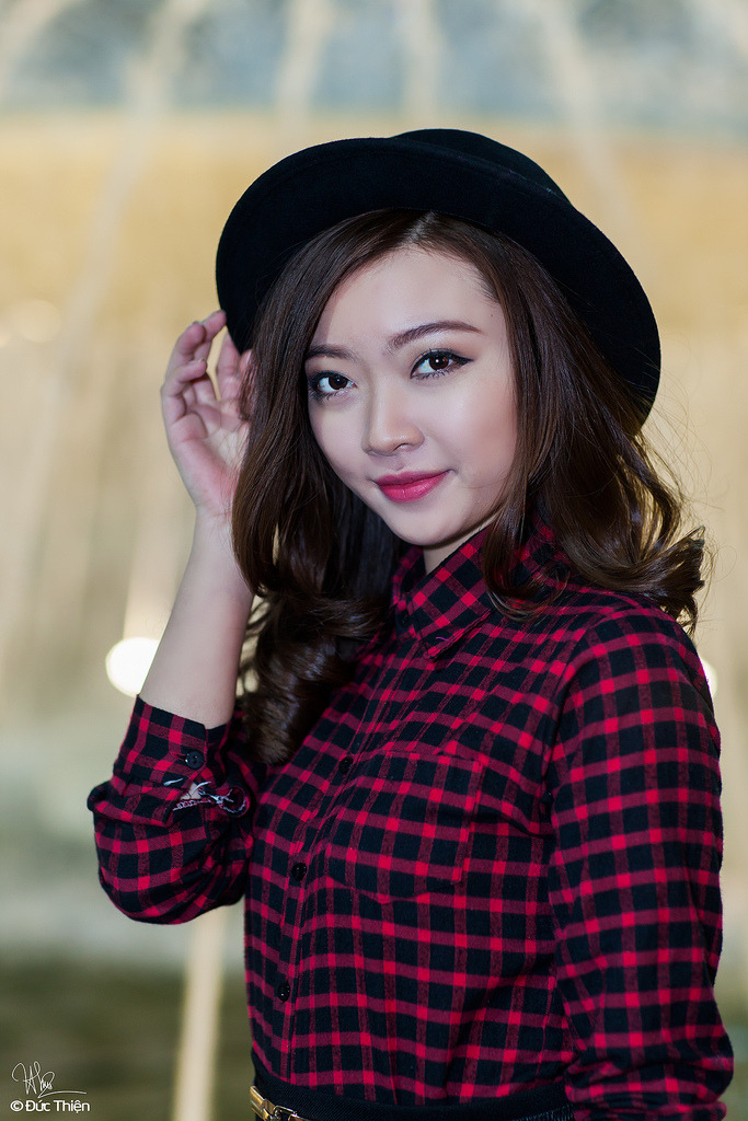 白嫩嫩翹臀美女在線視頻